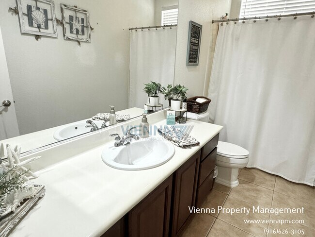 Building Photo - 2169 Mount Errigal Pl