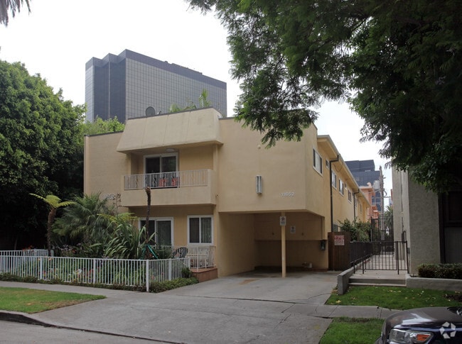 Primary Photo - 11652 Kiowa Ave