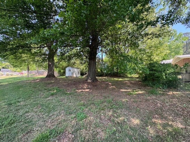 Building Photo - Nice 3/2 House in Lindale- $1,495