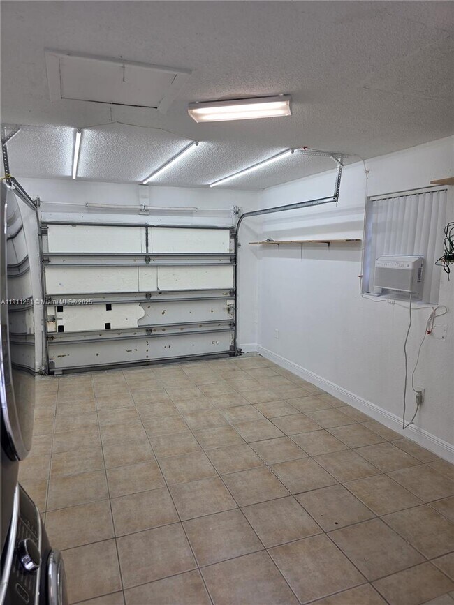 Building Photo - 16813 SW 107th Pl