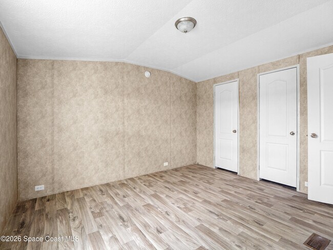Building Photo - 472 Tilkwade Ln