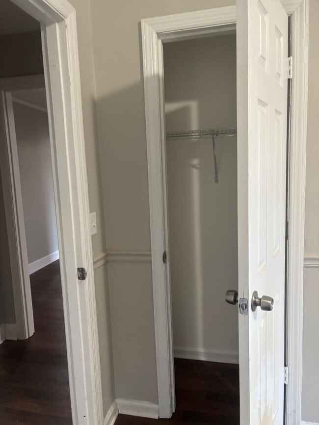 Building Photo - 661 Coleman Ln