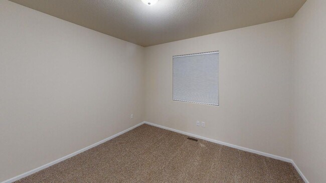 Building Photo - Gorgeous 4 Bedroom, 3 Bath Home with Attac...
