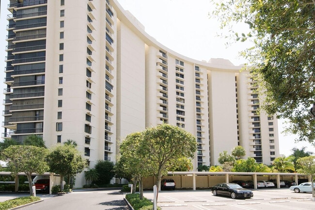 Building Photo - 2480 Presidential Way