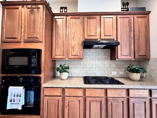 Building Photo - 11506 Columbia Pines Ln