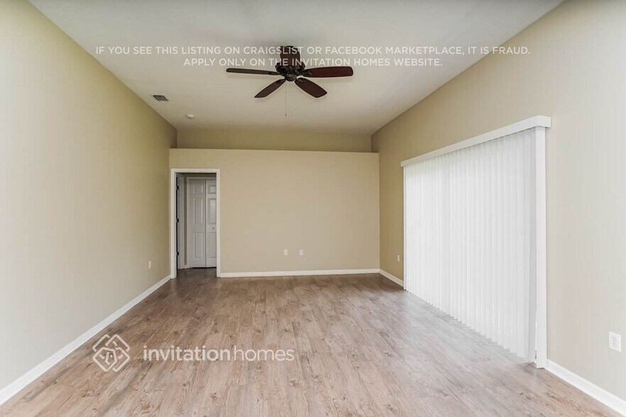 Building Photo - 6138 36th Ln E