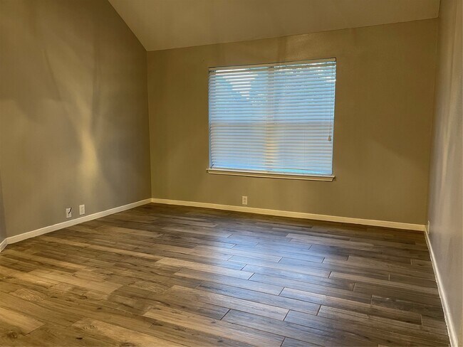 Building Photo - 20803 Lavenderwood Dr