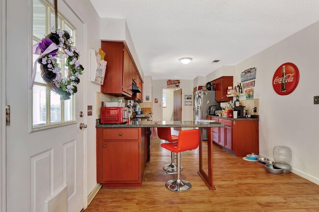 Building Photo - 3613 Burton Cir