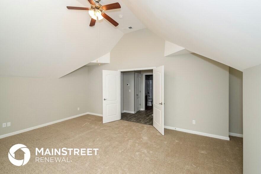 Building Photo - 8270 Owen Park Dr