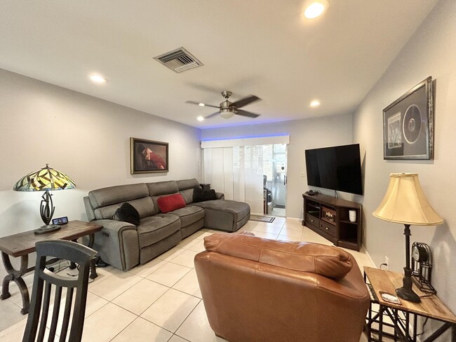 Building Photo - 2766 Emory Dr W