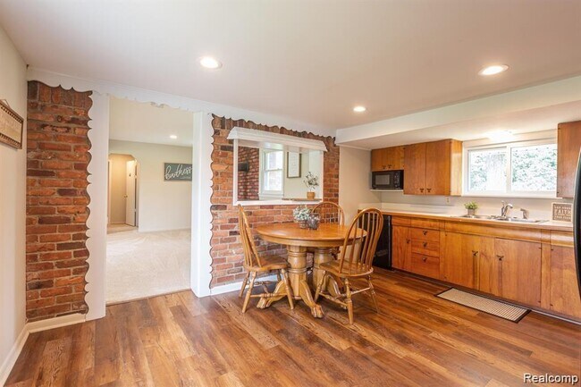 Building Photo - 2754 Candlewick Dr