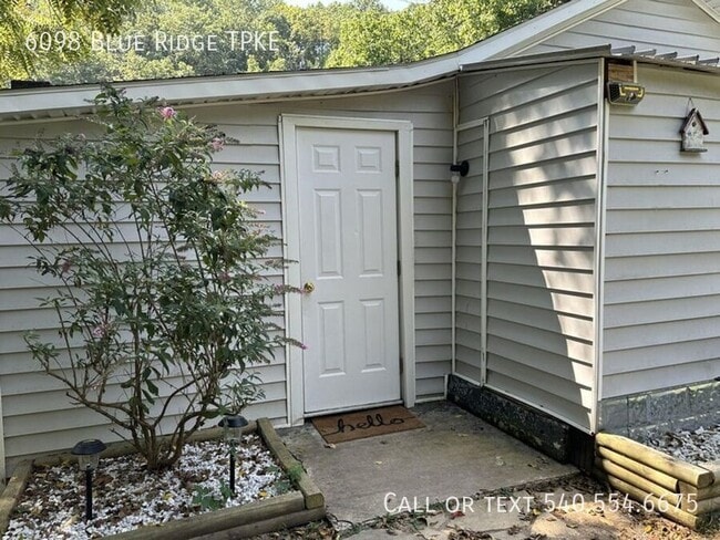 Building Photo - 6098 Blue Ridge Turnpike