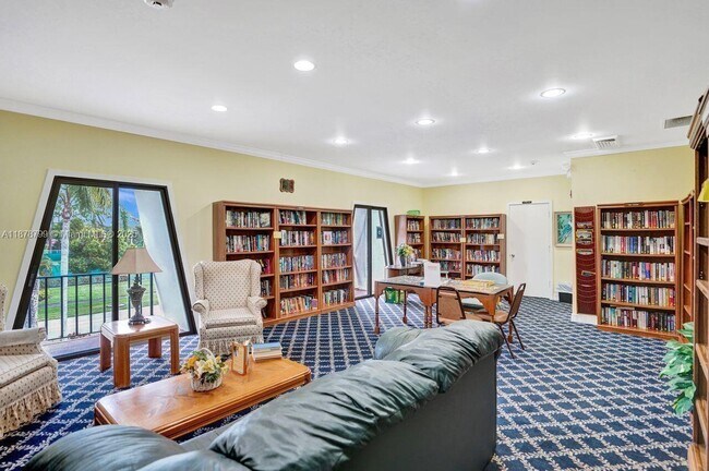 Building Photo - 604 Laconia Cir