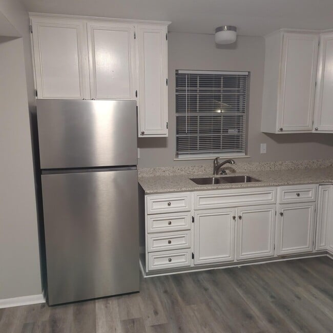 Building Photo - 4015 W Brighton Ave