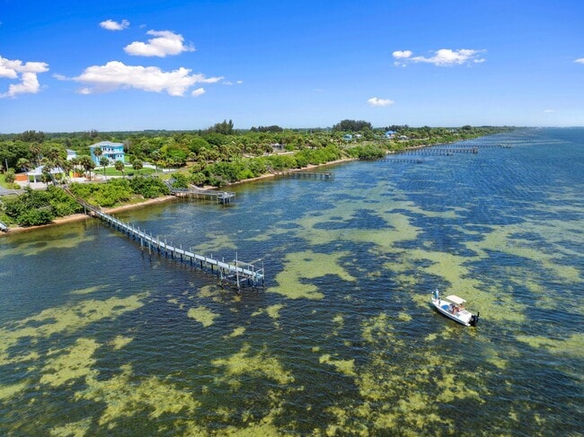 Building Photo - 5203 S Indian River Dr