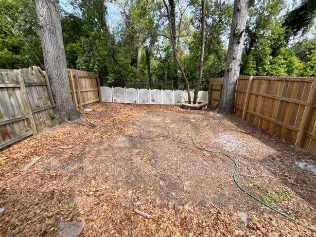 Building Photo - 2139 Holt St