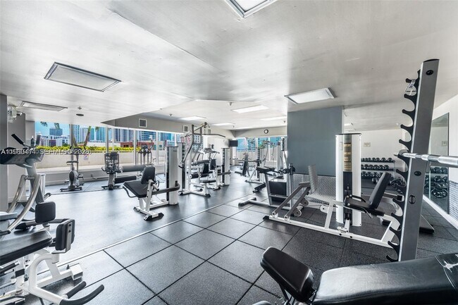 Building Photo - 275 NE 18th St