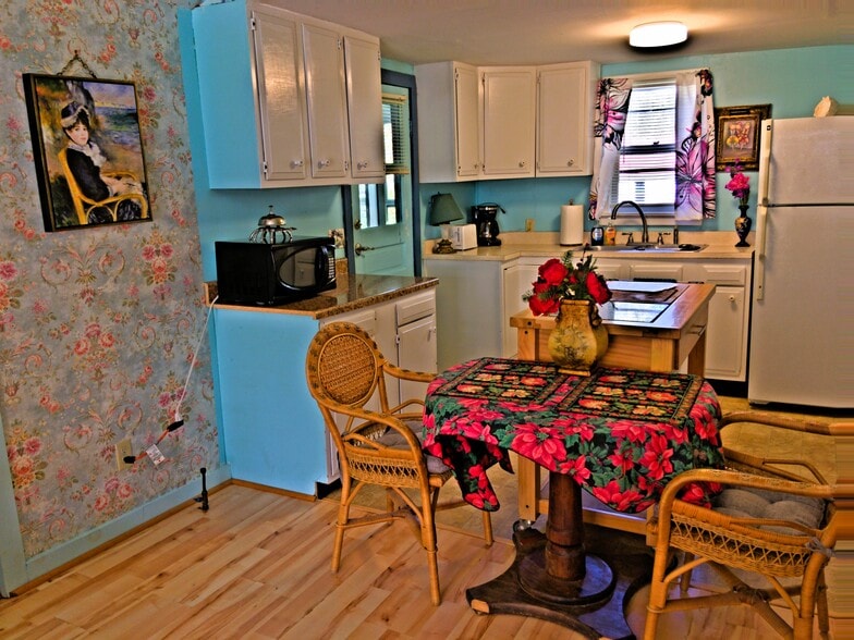 Kitchen - 111 Causeway Rd