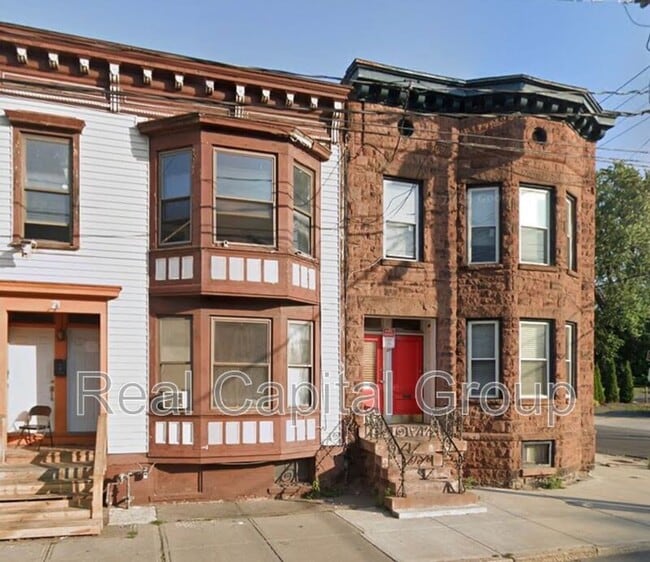 Building Photo - 69 Lexington Ave