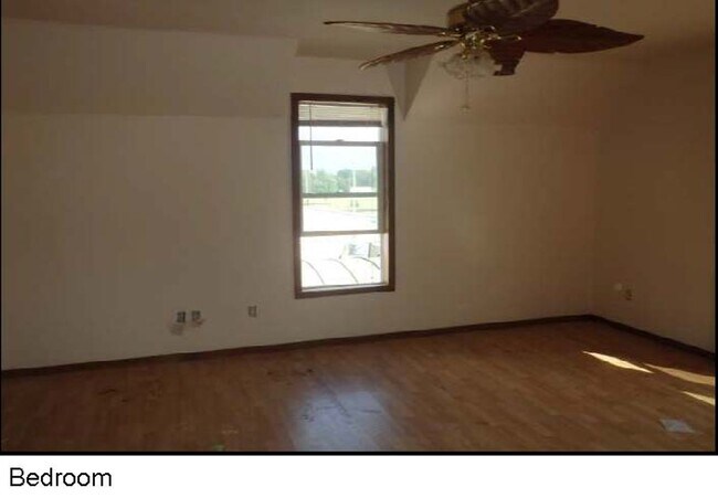 Building Photo - 3 Bed 2 Bath 1600+ sq ft Home for Rent - Appleton