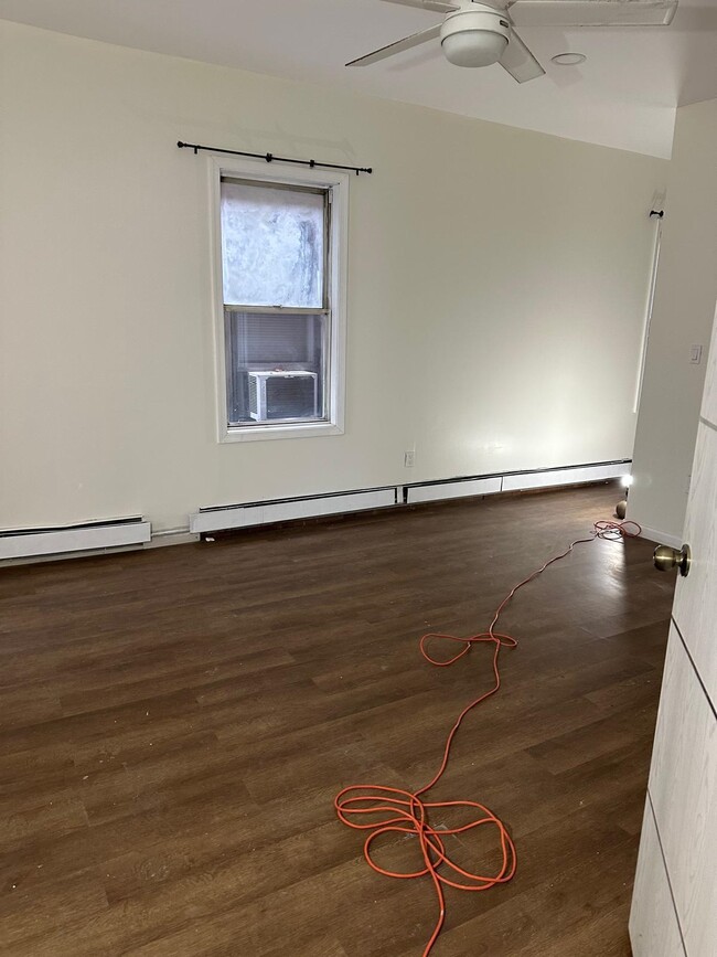 Building Photo - 129 Highland Ave