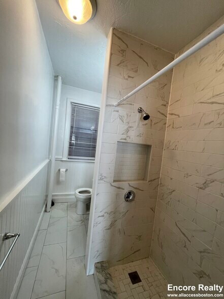 Building Photo - 19 Peterborough St