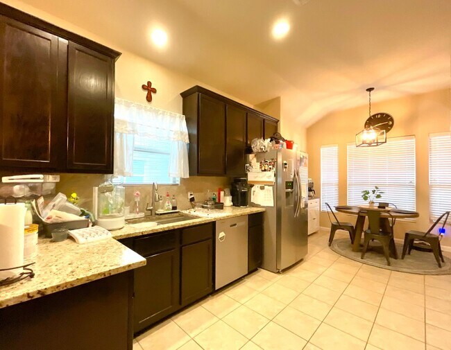 Building Photo - *COMING SOON* Modern Home with Fenced Backyard, Community Pool & Playground!