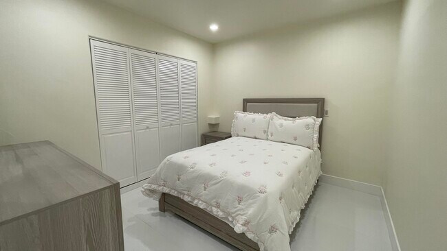 Building Photo - 44473 Masson Dr