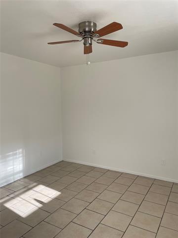 Building Photo - 421 Sparrow Ln