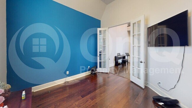 Building Photo - 5811 Lightfoot Ln