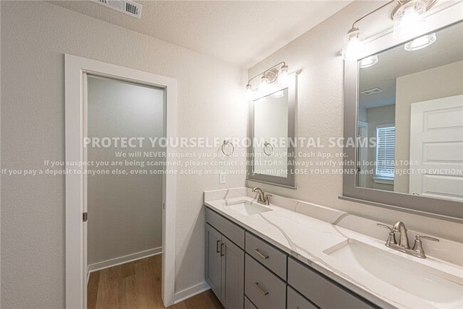 Building Photo - 4747 W Tofino Dr