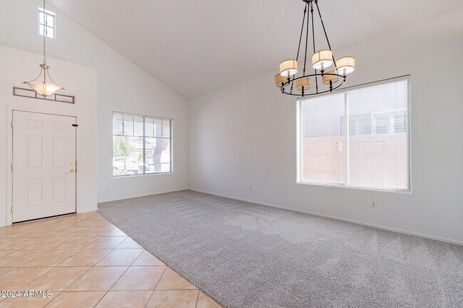 Building Photo - 2741 E Cowboy Cove Trail