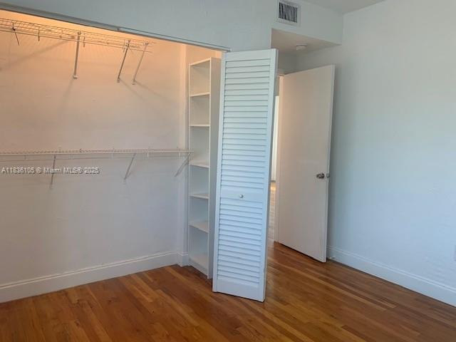 Building Photo - 7207 Bay Dr