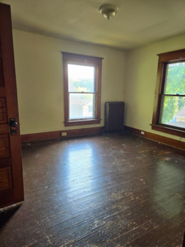Building Photo - 382 Pine St