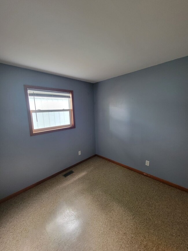 Building Photo - Charming 3-Bedroom Home: Serenity, Space, and Style Await!