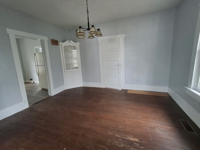 Building Photo - 2619 Jackson St