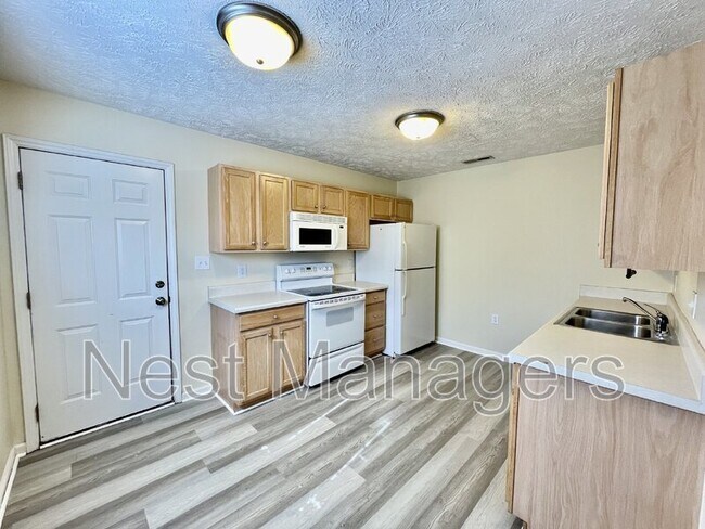 Building Photo - 3721 Betts Dr