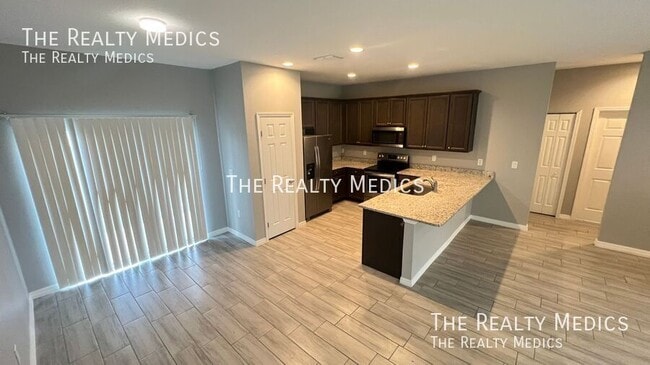 Building Photo - 270 Winfall Ave SW