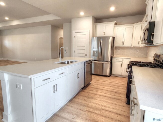 Building Photo - 102 Mississippi St