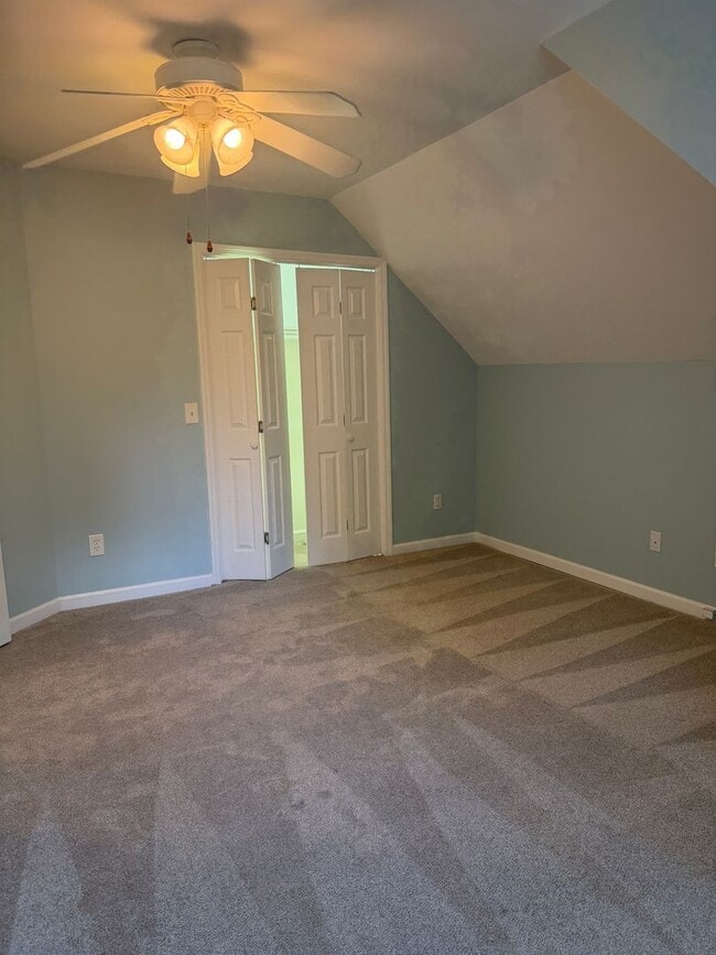 Building Photo - 4 bedroom home in Collegedale