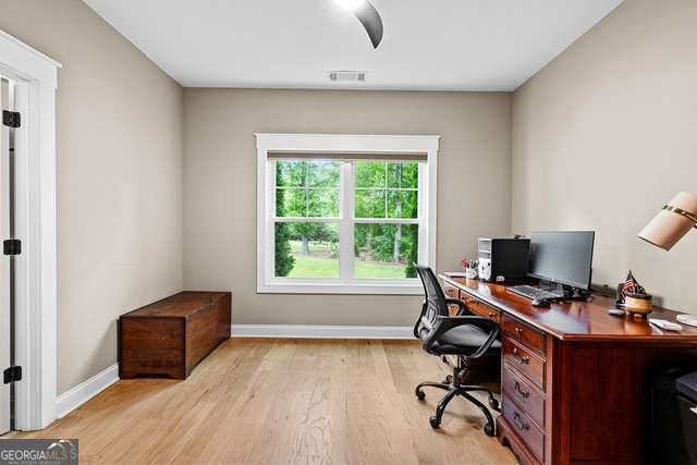Building Photo - 150 Handshaker Ct