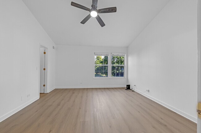 Building Photo - 1239 S Wellington Ct