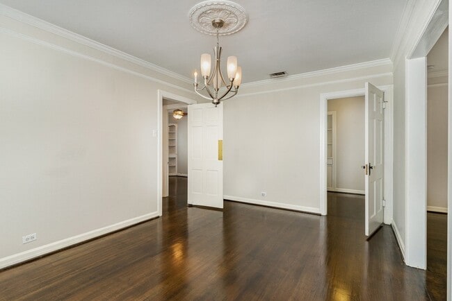 Building Photo - 4146 Normandy Ave