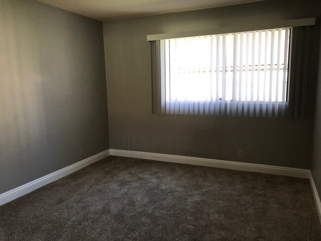 Building Photo - 3 Bed 2 Bath House in El Cajon - Brand New...