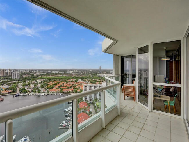 Building Photo - 21205 Yacht Club Dr