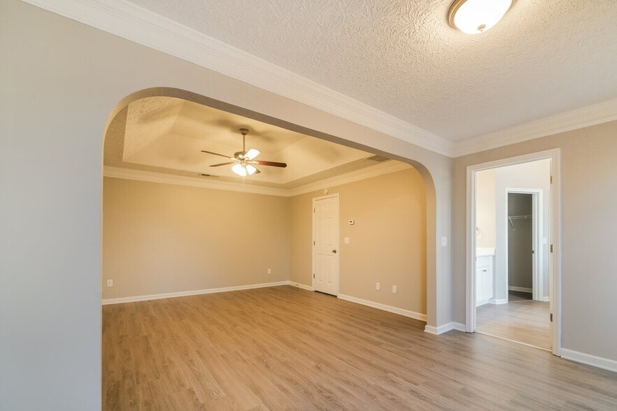 Building Photo - 334 Berkley Dr