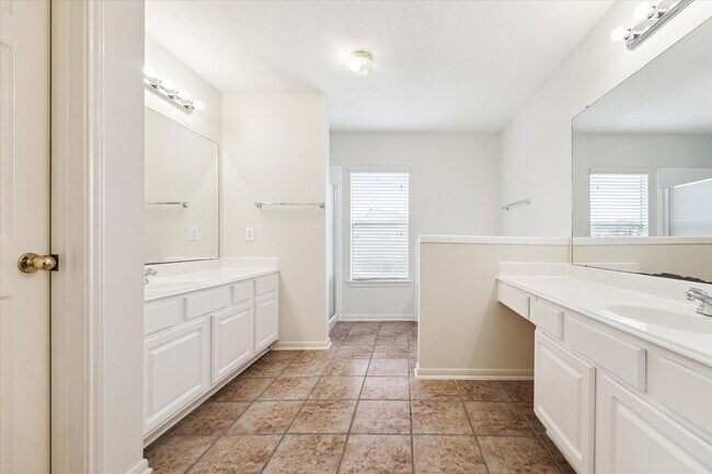 Building Photo - 15027 Moss Bridge Ln