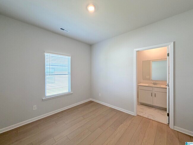 Building Photo - 234 Granby Ln