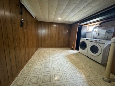 Building Photo - 9120 Hollyberry Ave