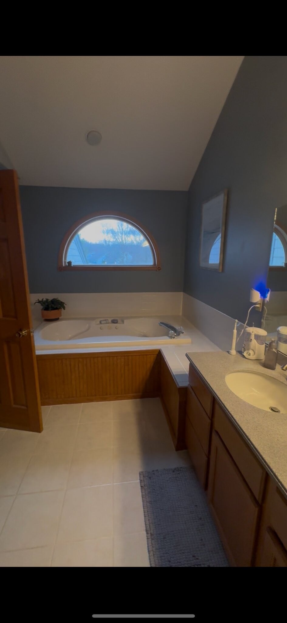 Building Photo - 69 Midlake Cir